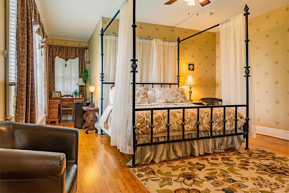 הנדרסונוויל Echo Mountain Inn מראה חיצוני תמונה